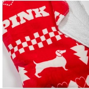NWT Victoria's Secret PINK Sherpa Blanket Holiday Design 50x60